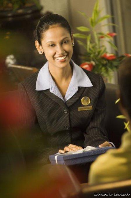 Hotel Doubletree By Hilton Airport