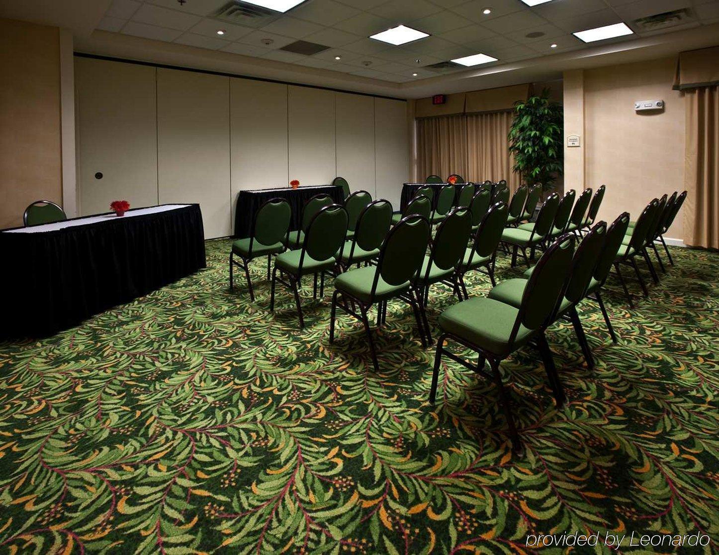 Hotel Hilton Garden Airport