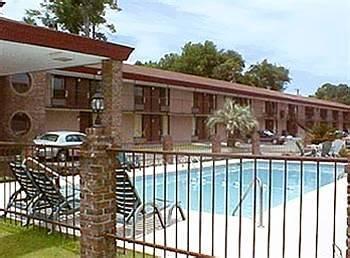 Gateway Motel 2*