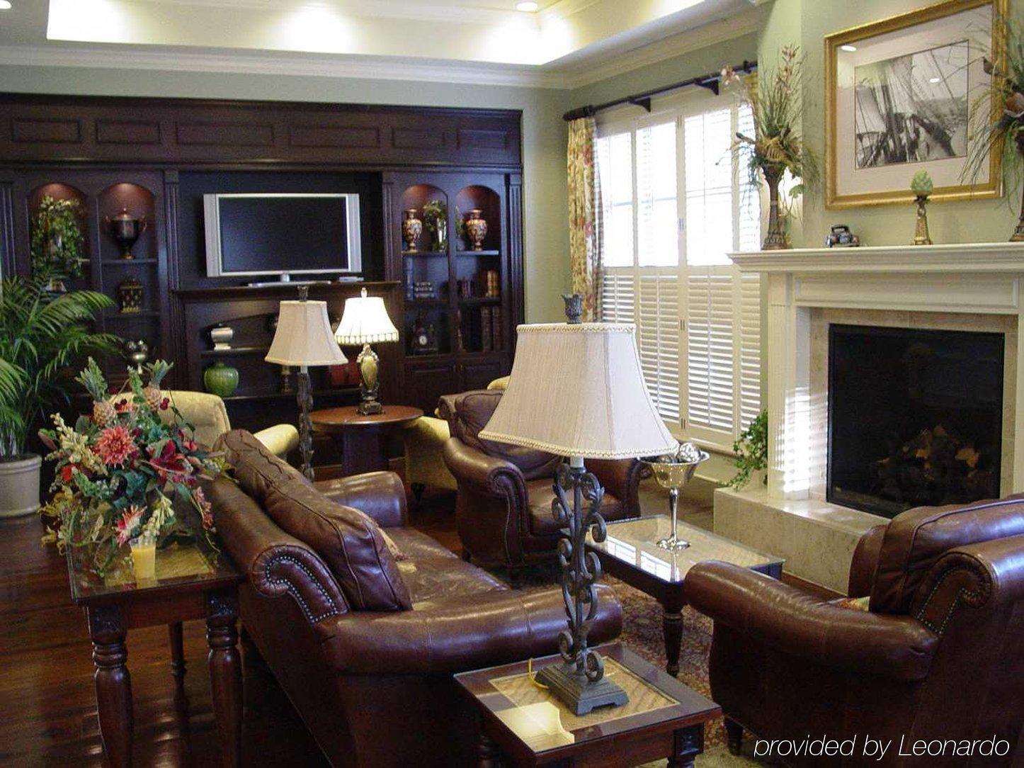 Hampton & Historic District 3* Savannah