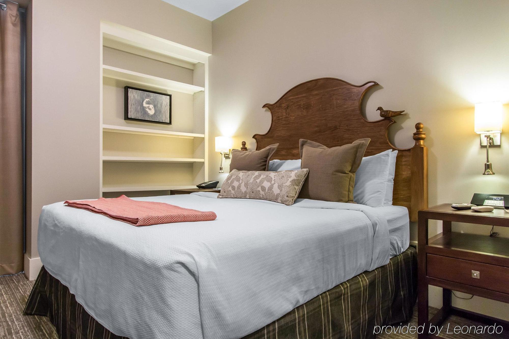 Bluegreen Vacations Homes At Ellis Square, Ascend Aparthotel 3*