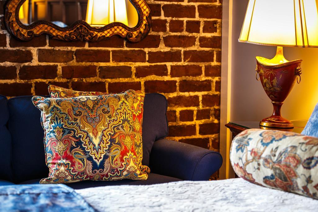 Hotel East Bay Inn, Historic Of Collection