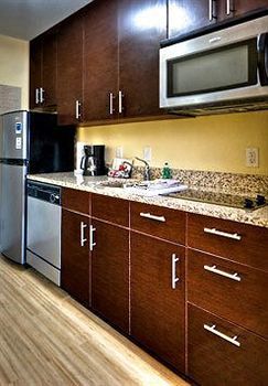 Hotel Towneplace By Marriott Airport 3*