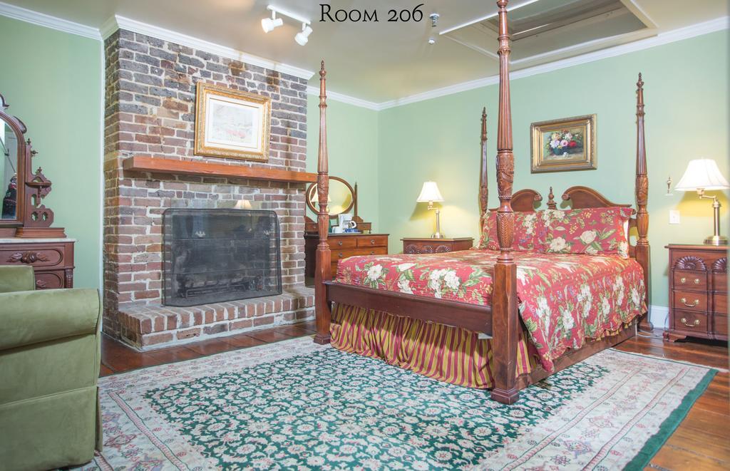 17 Hundred 90 And Restaurant Inn Savannah