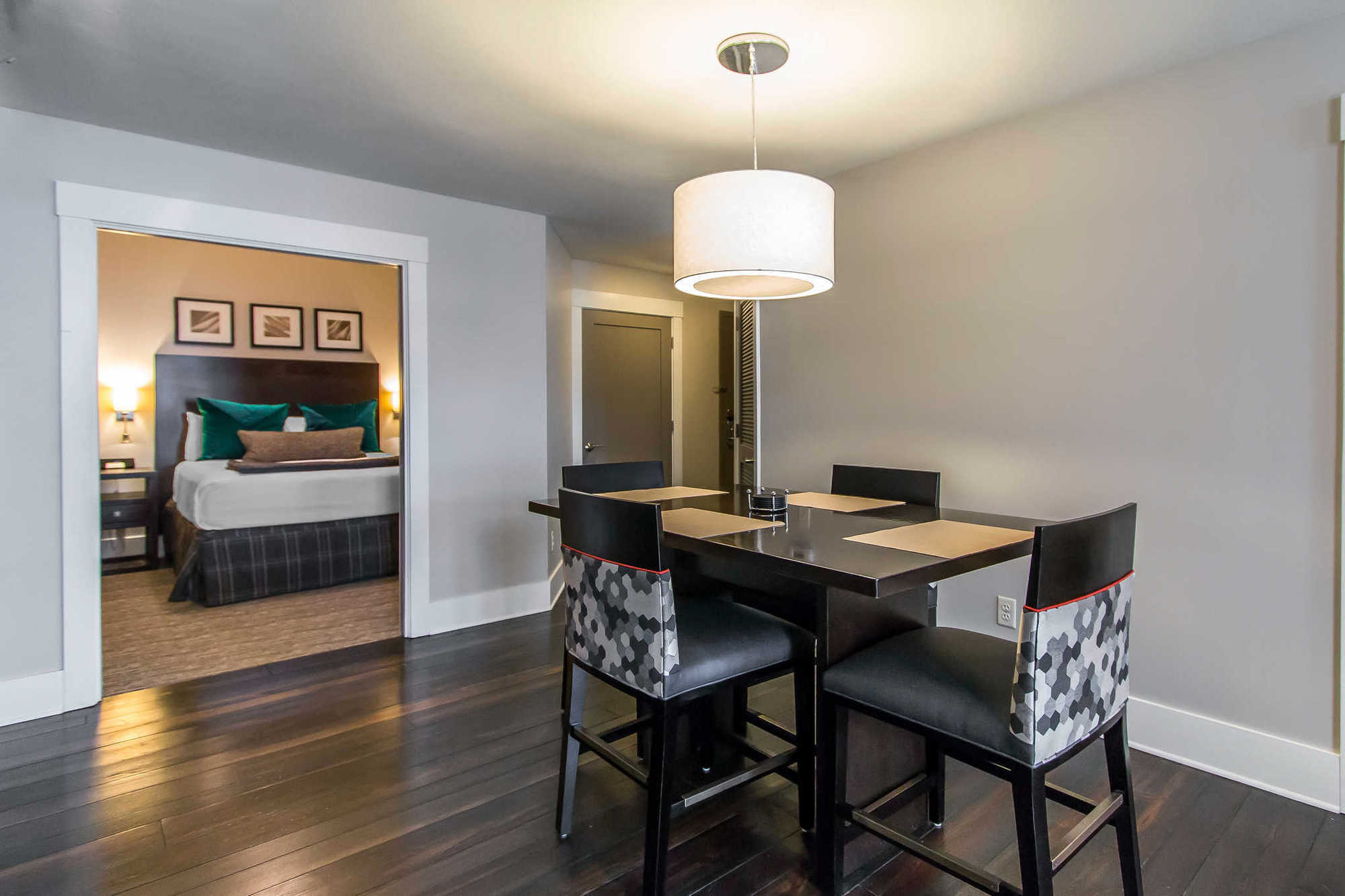 Bluegreen Vacations Homes At Ellis Square, Ascend Aparthotel 3*