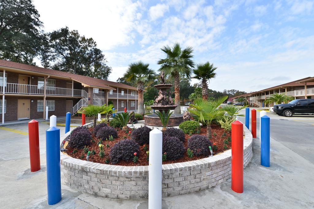 Hotel And Port Area 3*