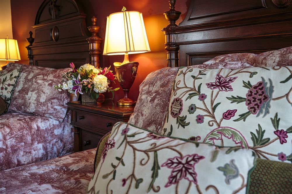East Bay Inn, Historic Of Collection