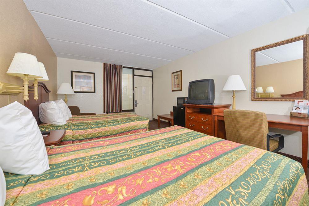 Econo Midtown 2*