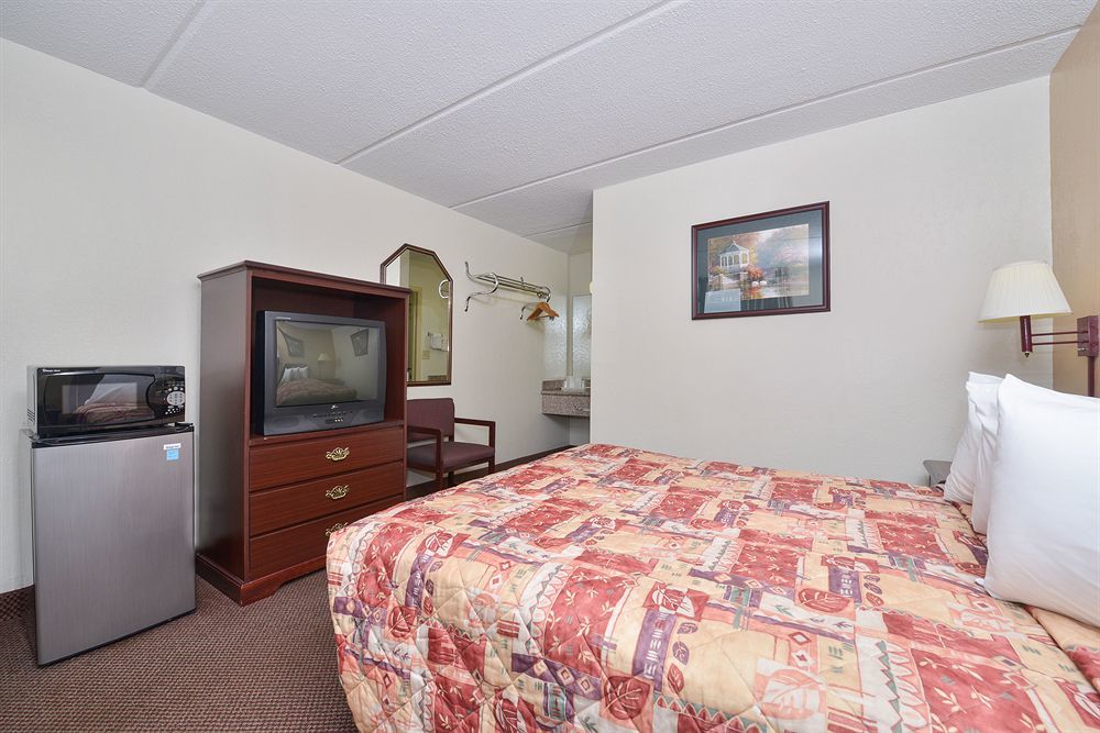 Motel Econo Midtown 2*