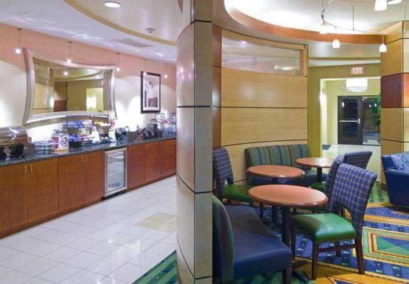 Hotel Springhill Airport