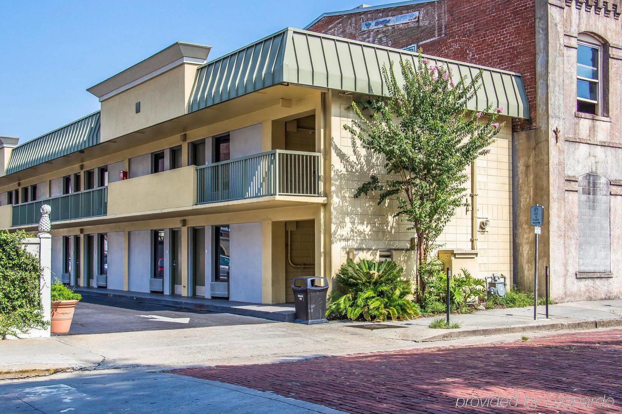 Quality Historic District Inn 2*