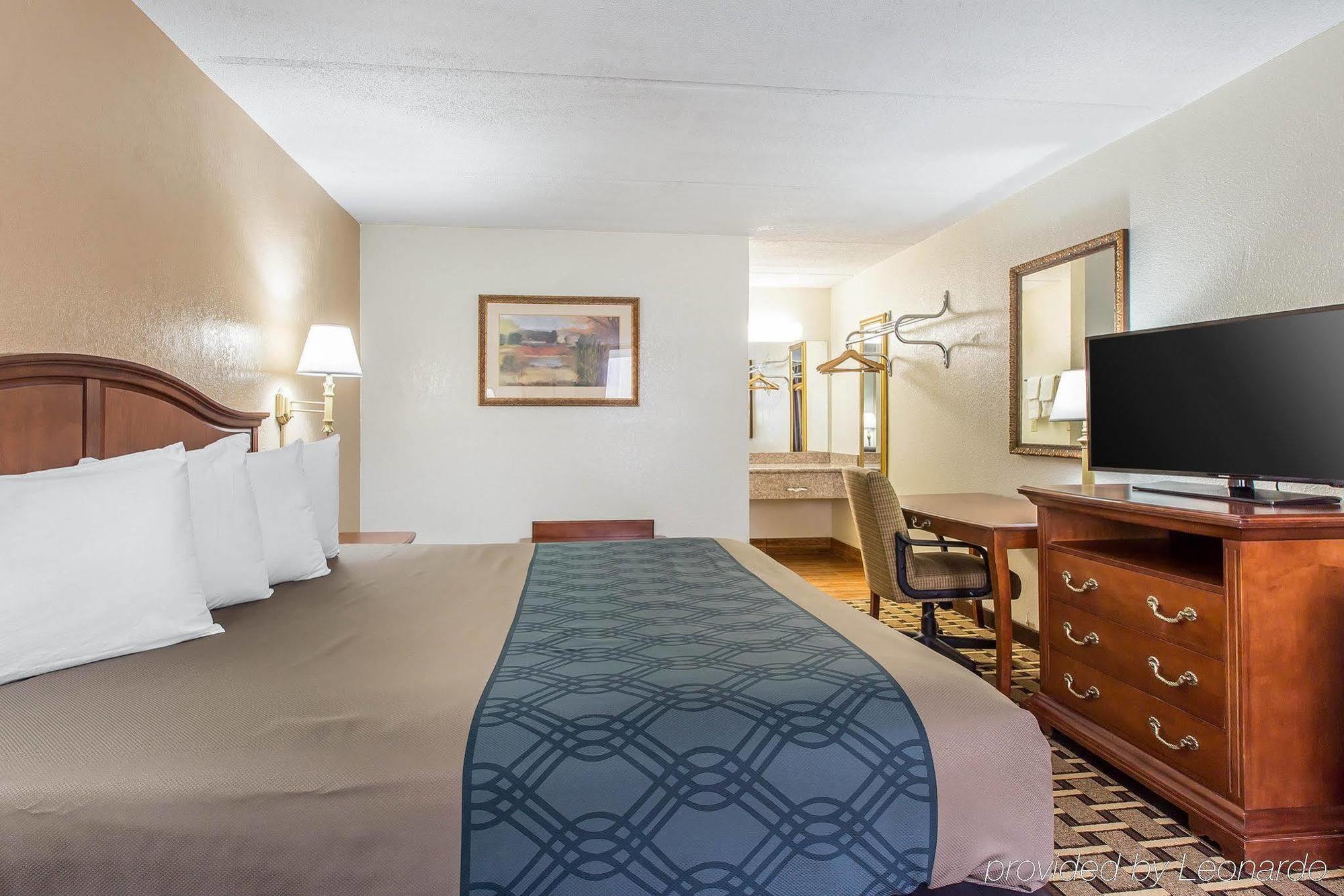 Econo Midtown Motel 2*