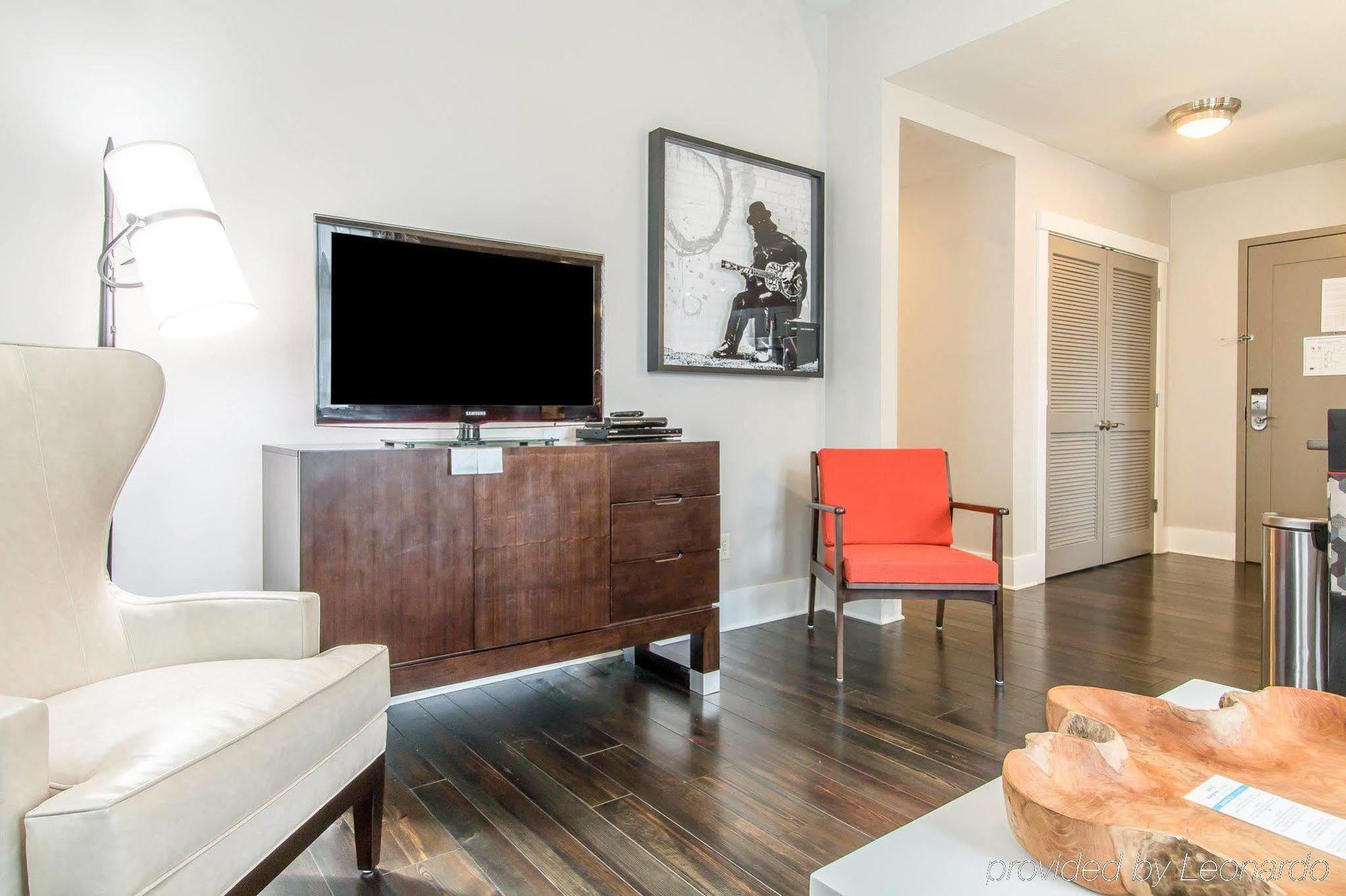 Bluegreen Vacations Homes At Ellis Square, Ascend Savannah