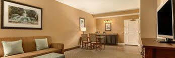 Hotel Embassy Historic District 4*
