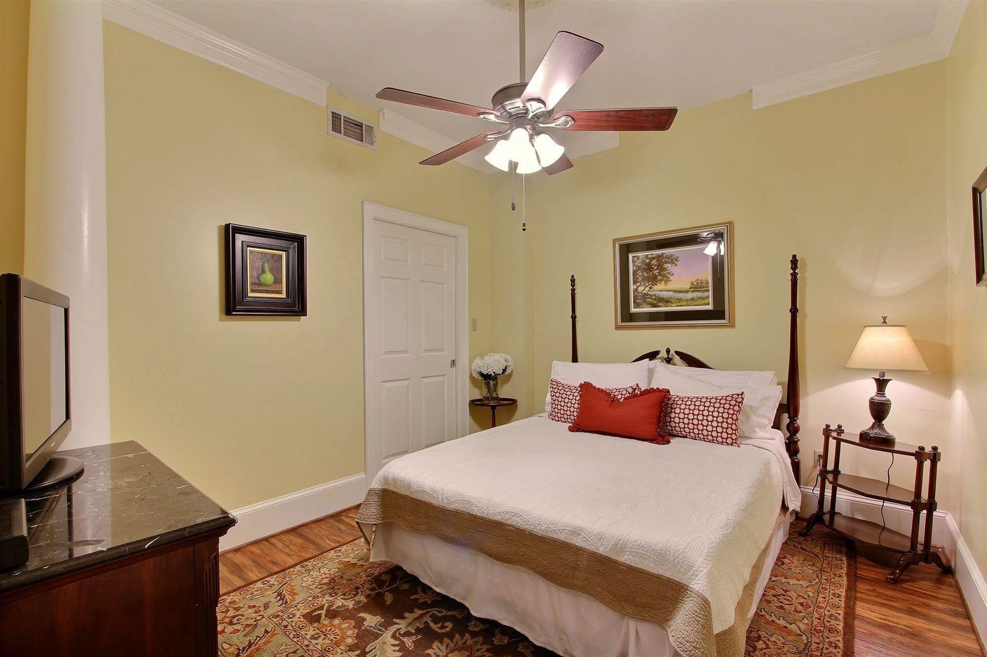 Hotel Oglethorpe