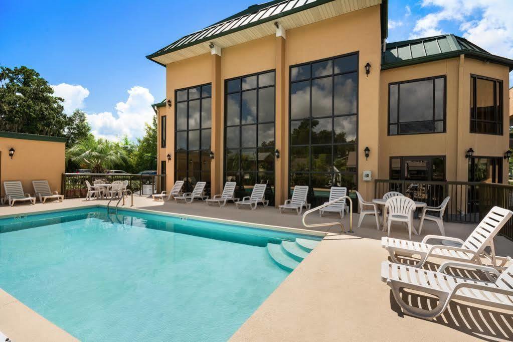 Days & By Wyndham Midtown Savannah