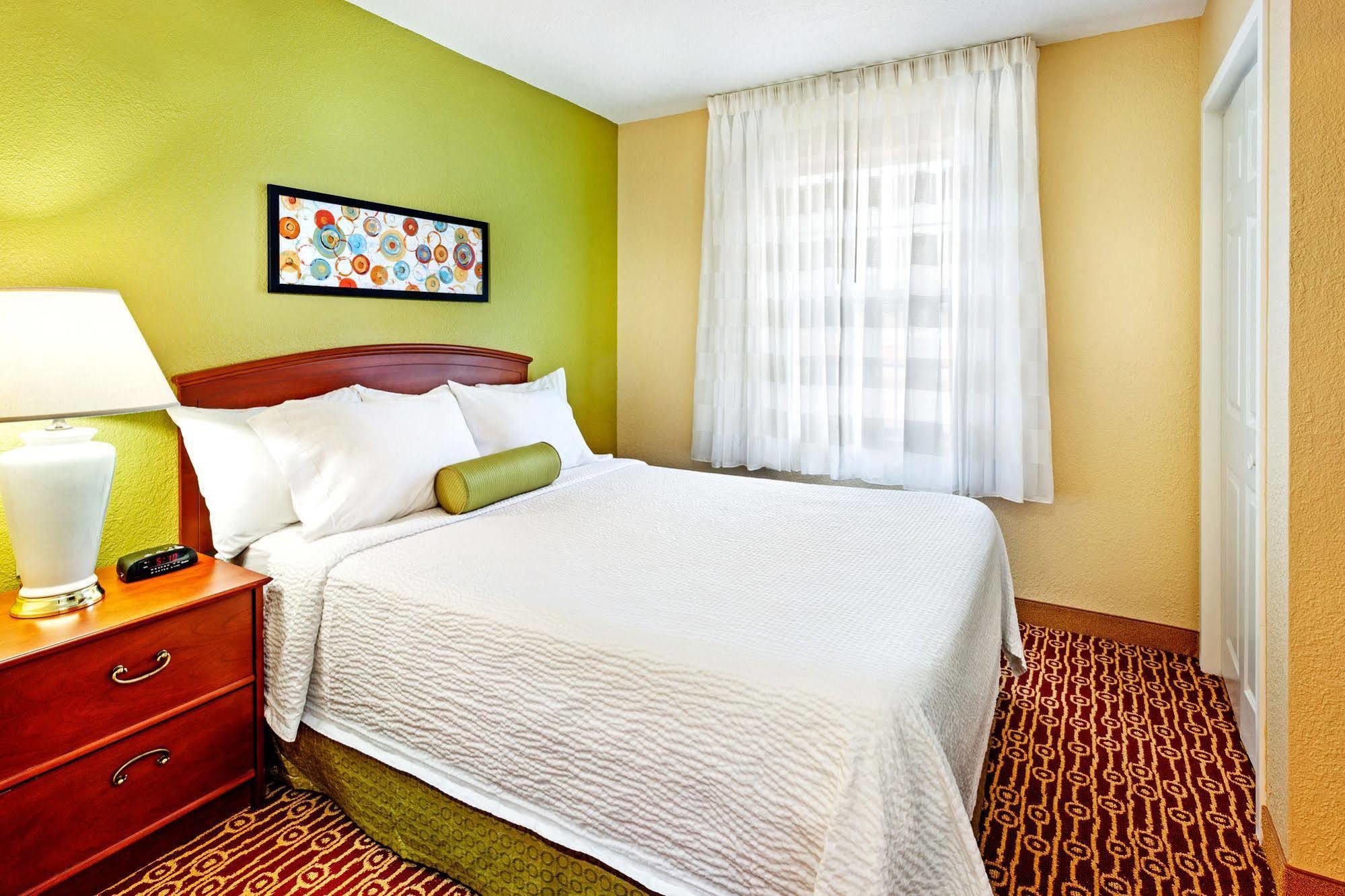 Hotel Towneplace Midtown 3*