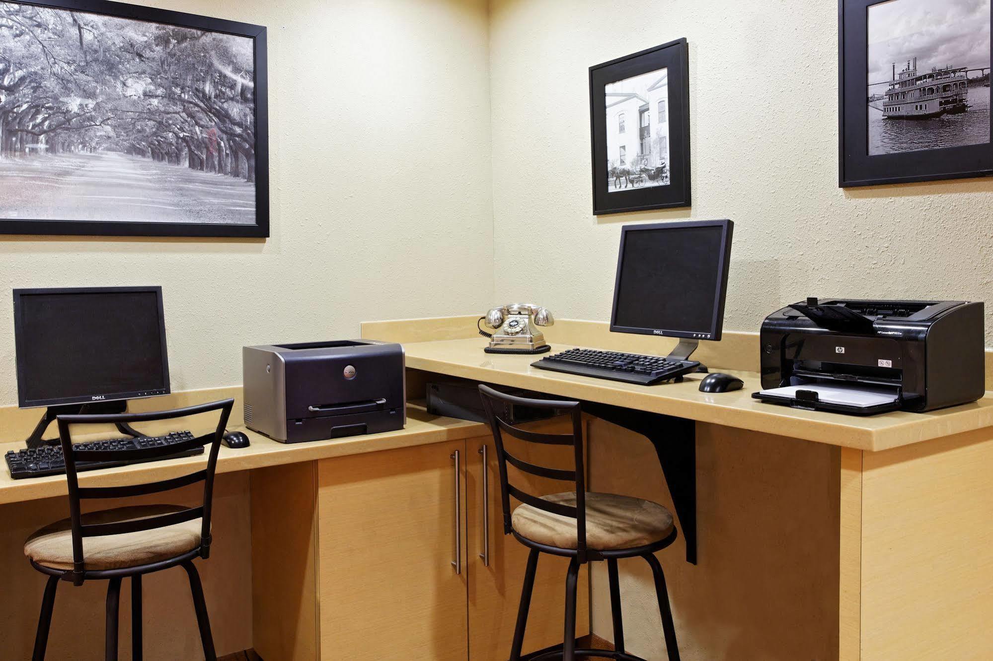 Hotel Towneplace Midtown 3*