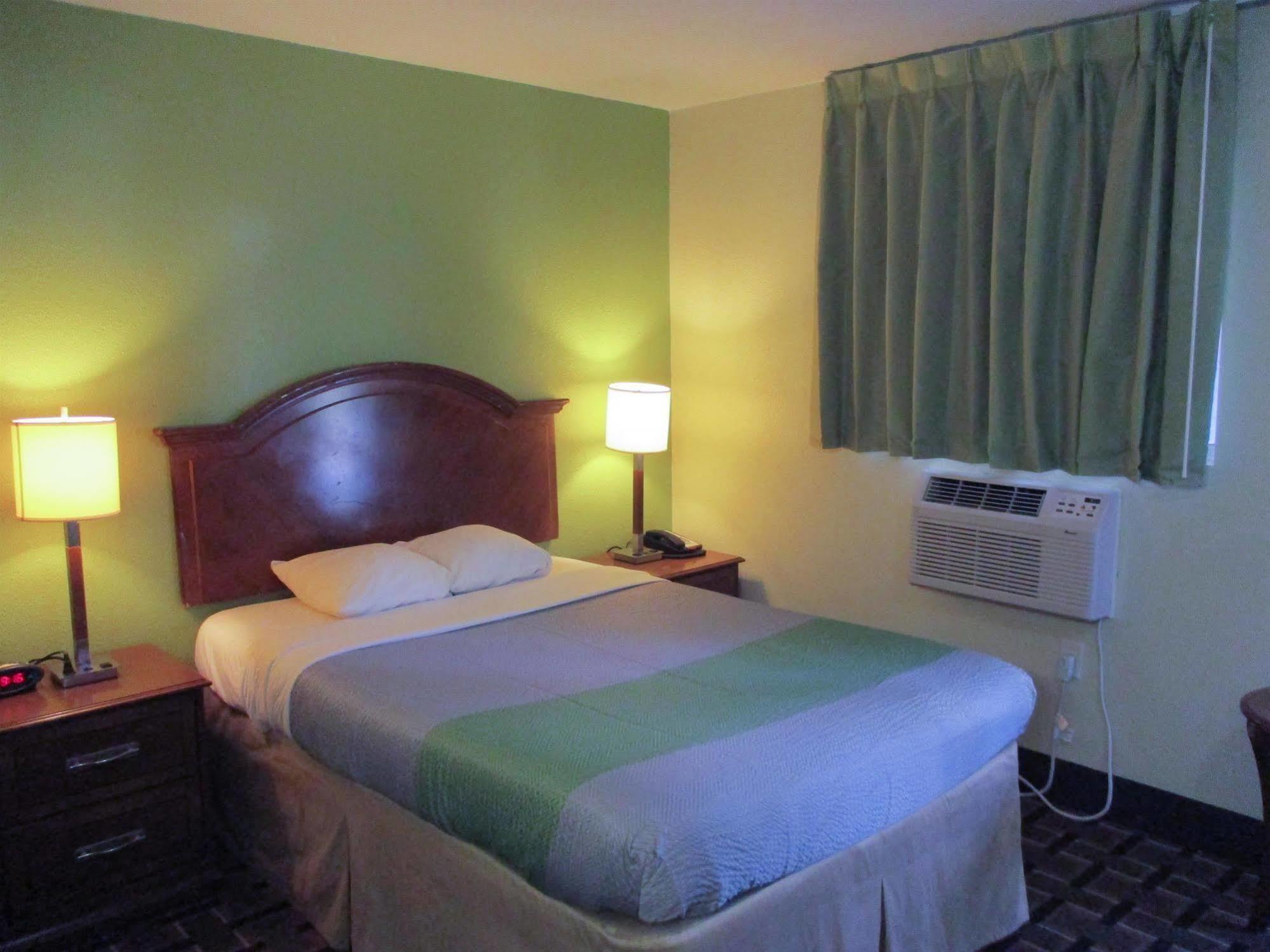 Hotel Garden 2*