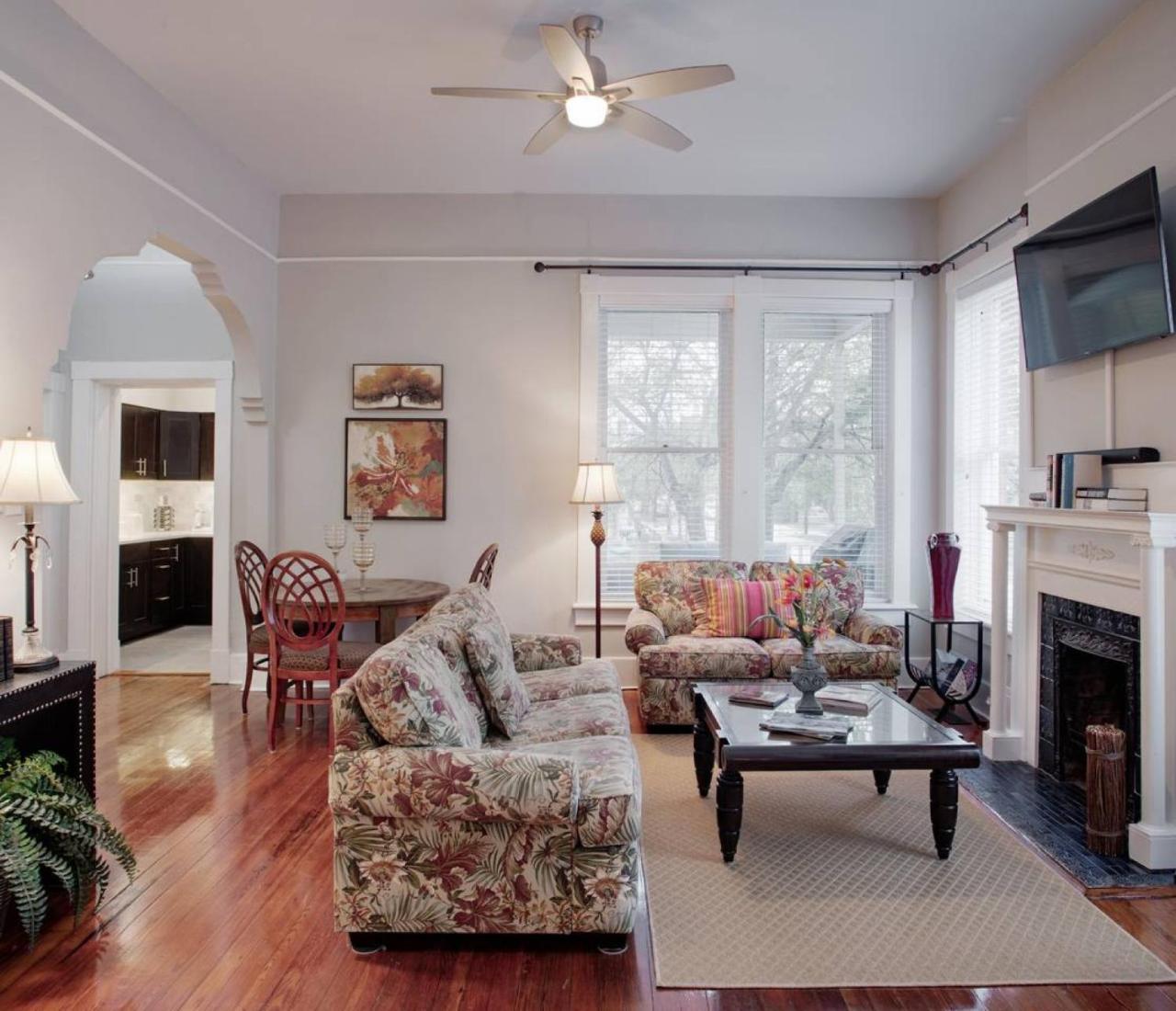 420waldburg A - Modern Apt With Southern Charm Blocks From Forsyth *