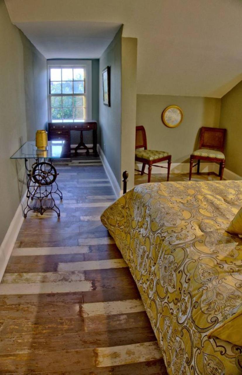 Beautiful 6 Bed, 5 Bath Historic