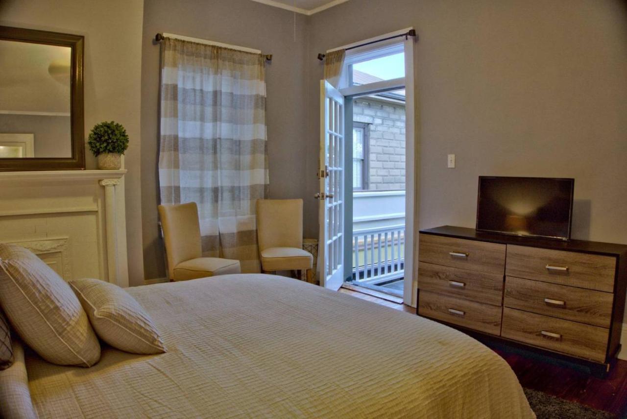 Bed & Breakfast Beautiful 6 Bed, 5 Bath Historic *