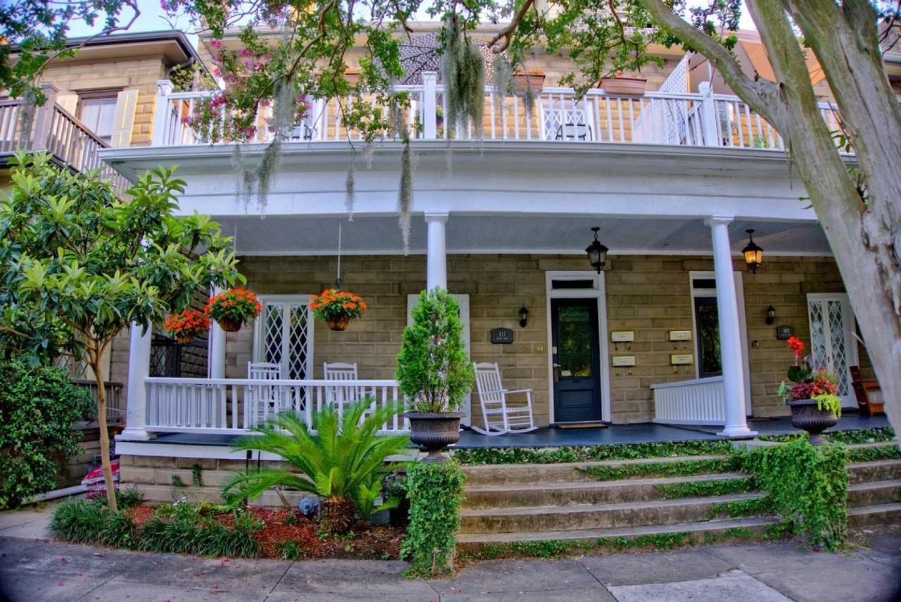Beautiful 6 Bed, 5 Bath Historic * Savannah