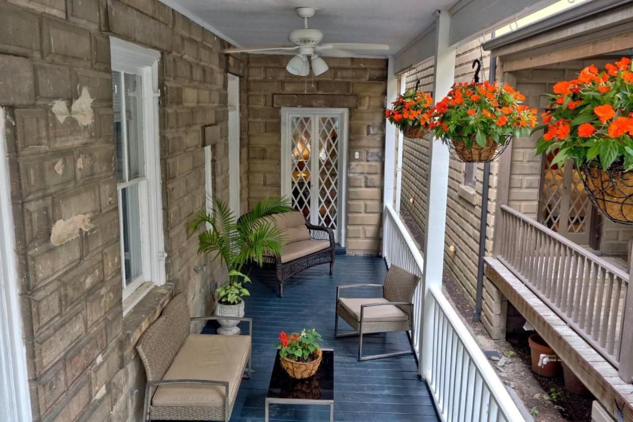 Beautiful 6 Bed, 5 Bath Historic Bed & Breakfast