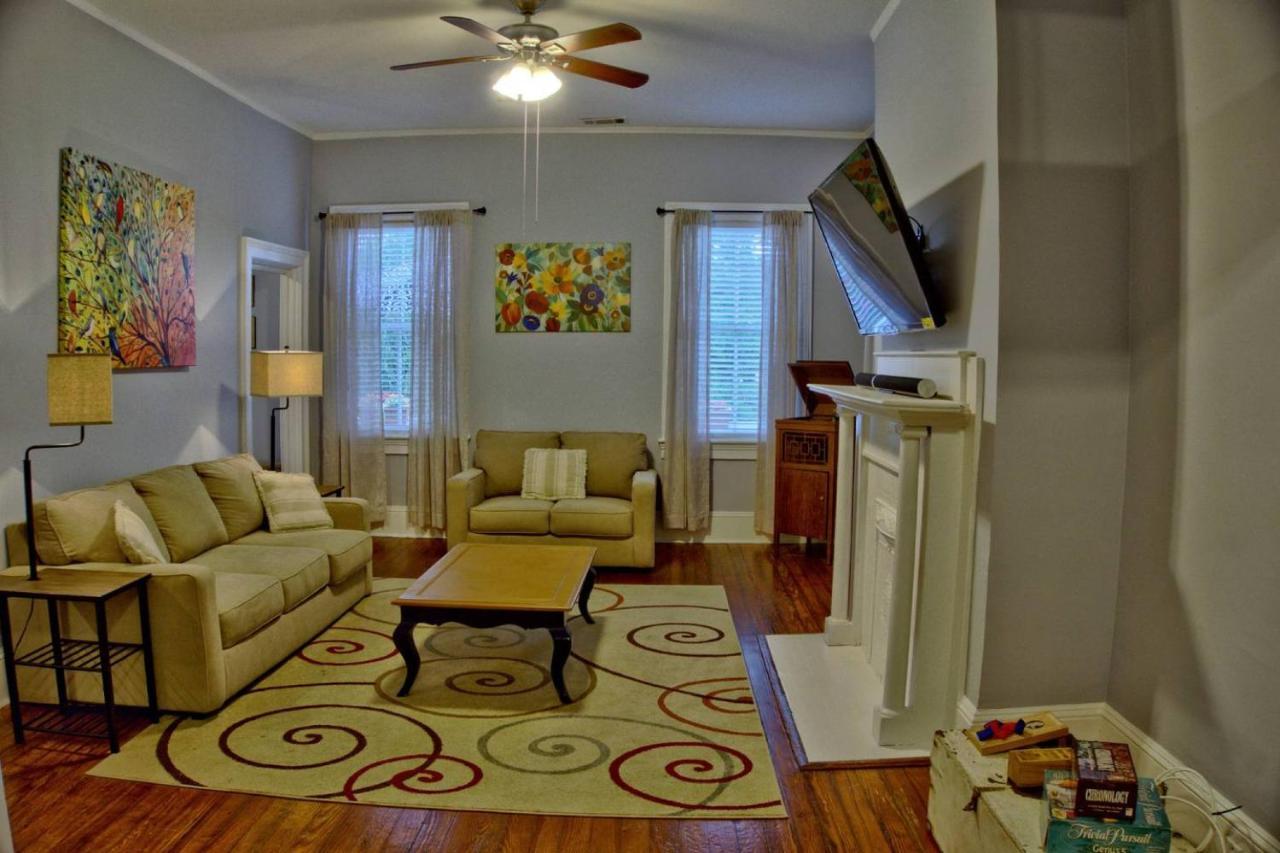 Bed & Breakfast Beautiful 6 Bed, 5 Bath Historic Savannah
