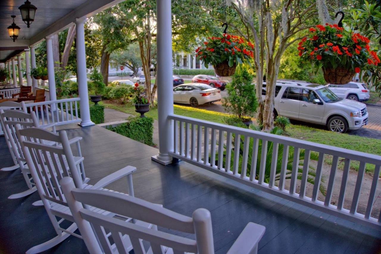 Beautiful 6 Bed, 5 Bath Historic * Savannah