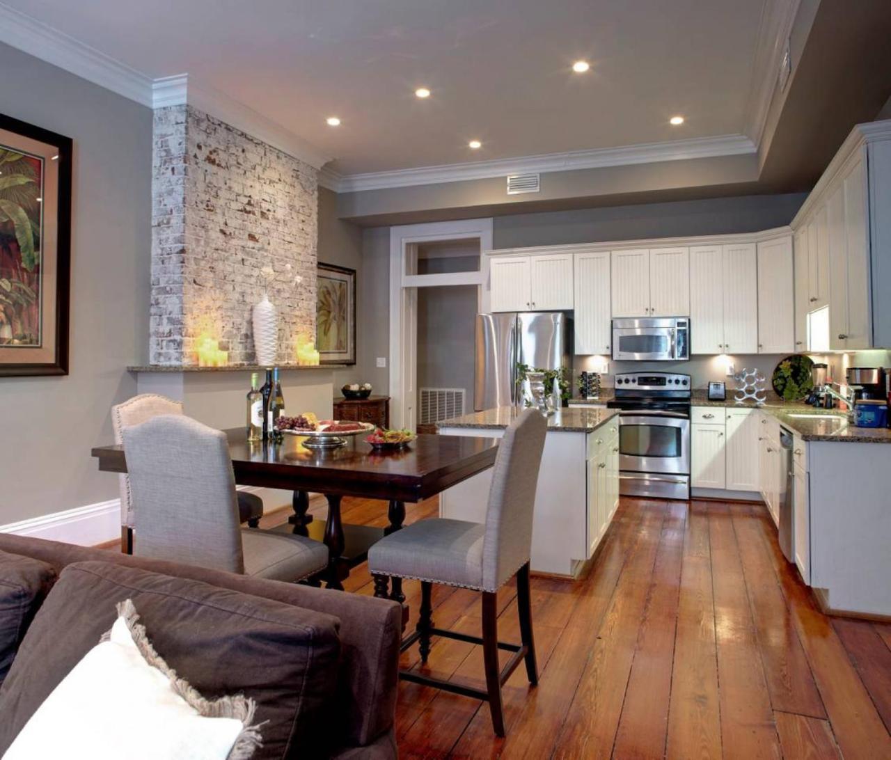 201 York #2 - Newly Renovated Parkside Apt! Apartment