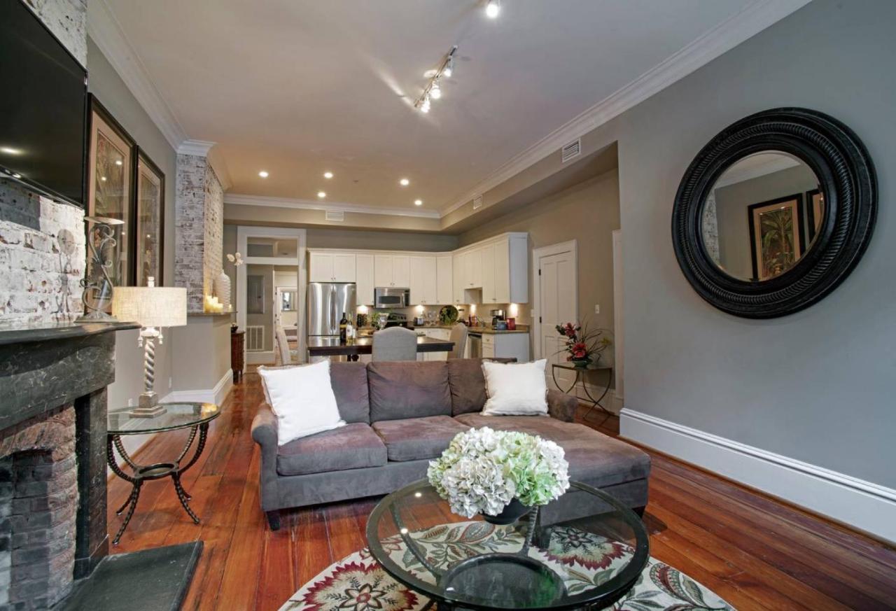 201 York #2 - Newly Renovated Parkside Apt! Apartment Savannah