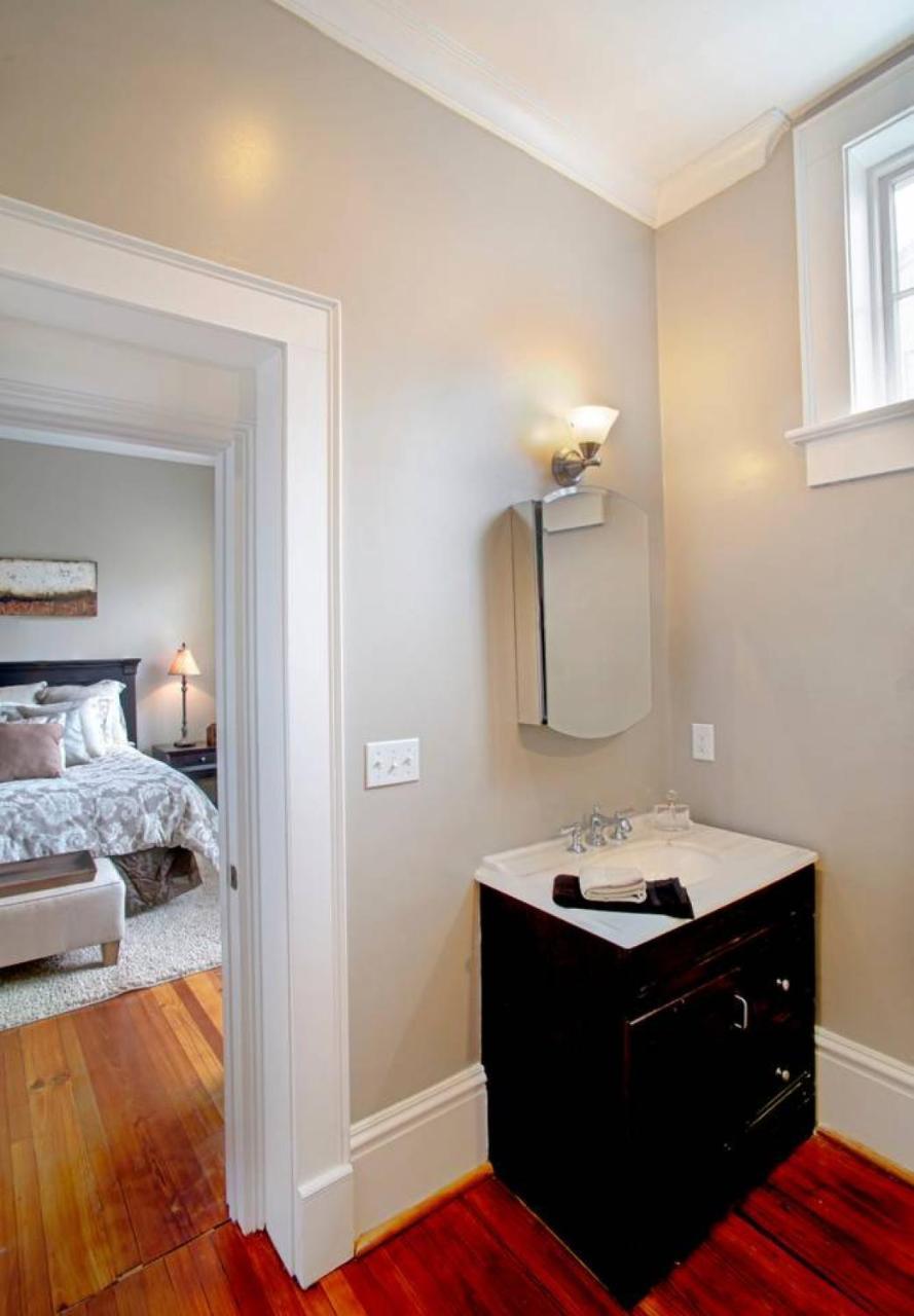 201 York #2 - Newly Renovated Parkside Apt! *