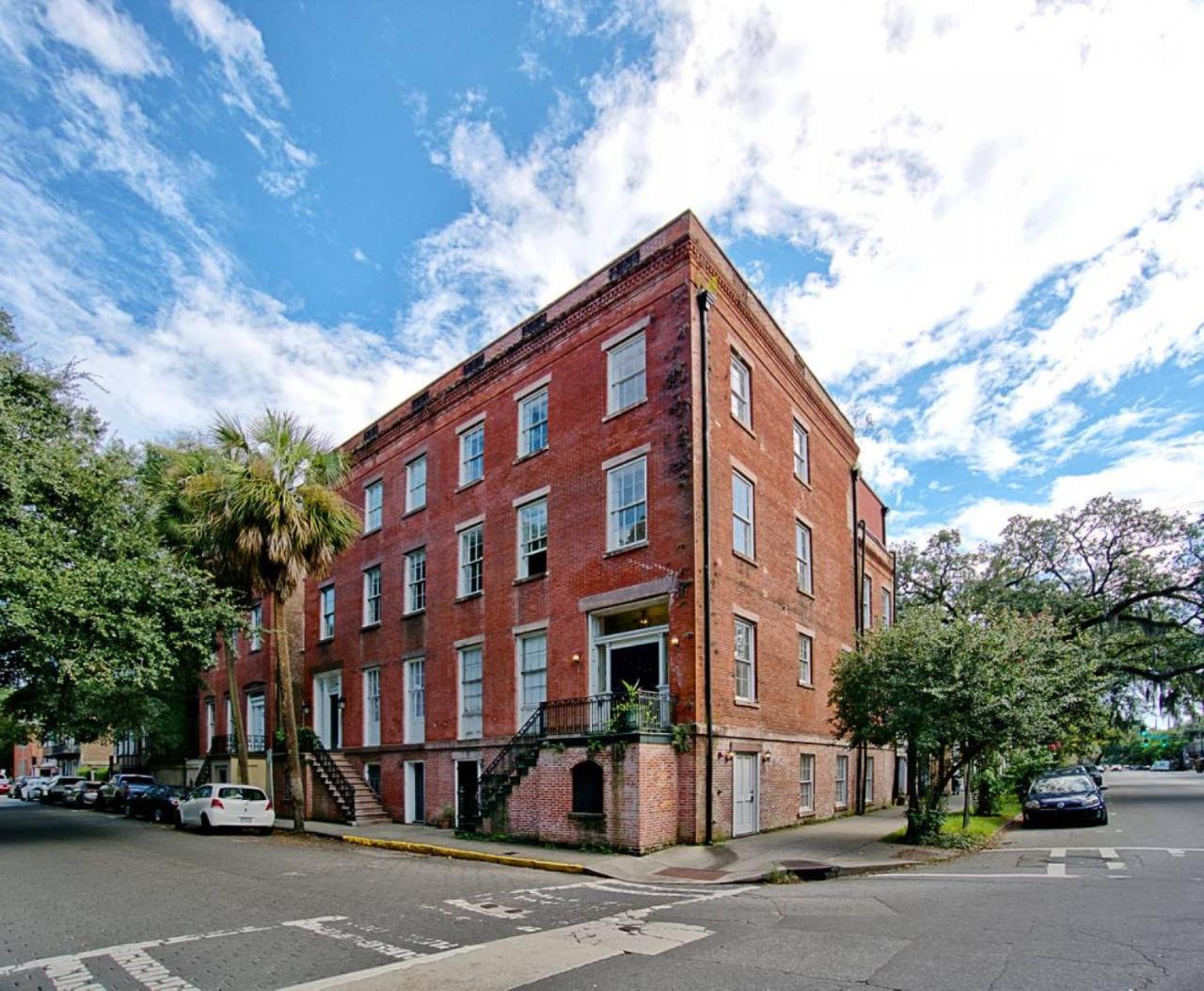 201 York #2 - Newly Renovated Parkside Apt! Apartment Savannah
