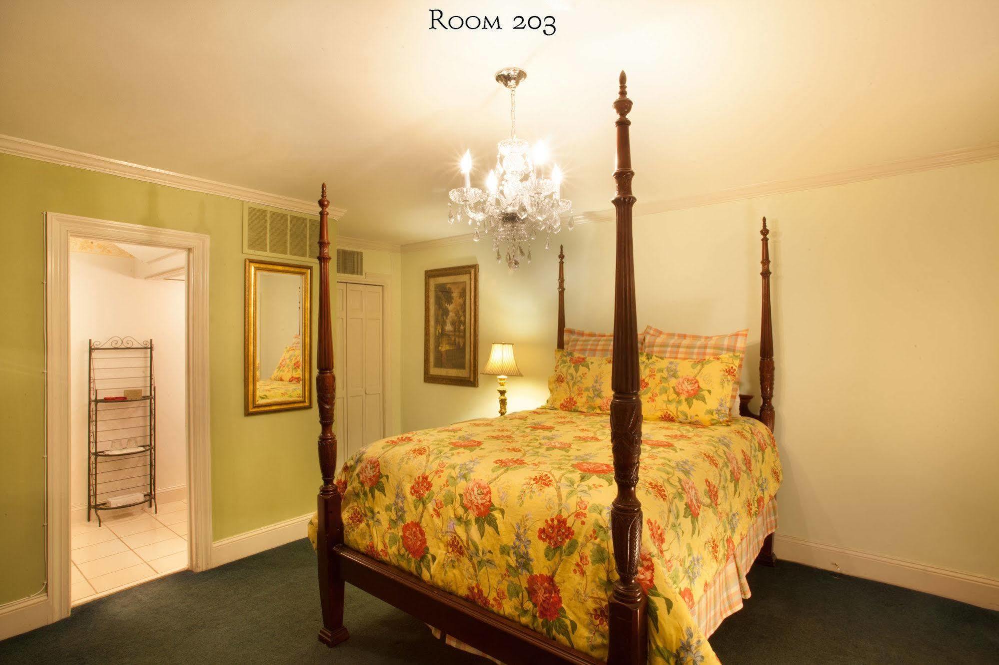 Inn 17 Hundred 90 And Restaurant Savannah