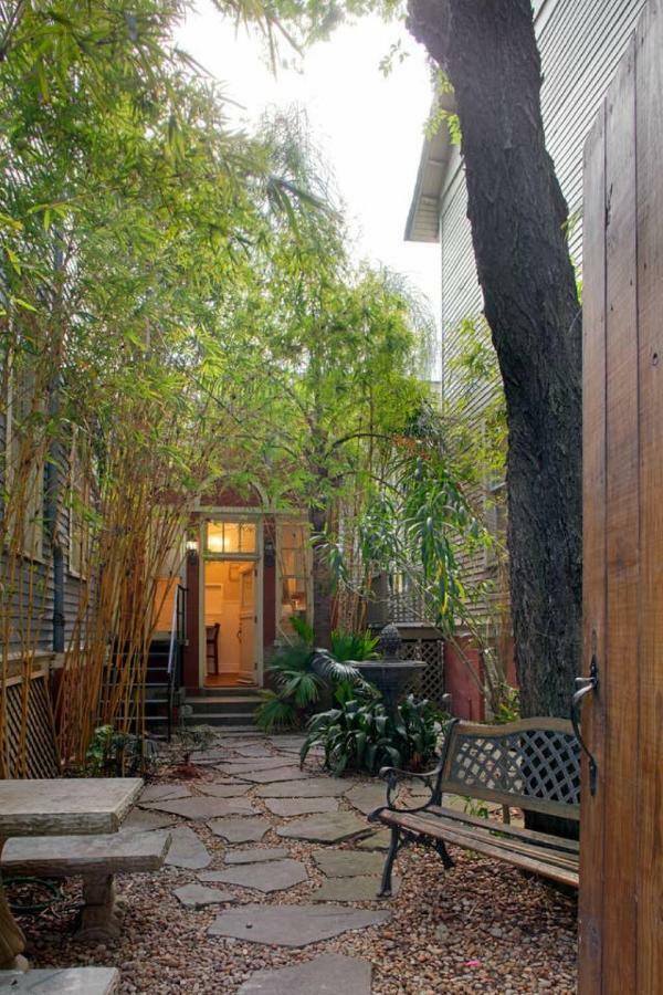 Bed & Breakfast 101 E Waldburg - Cozy Just Off Of Forsyth Park 4*
