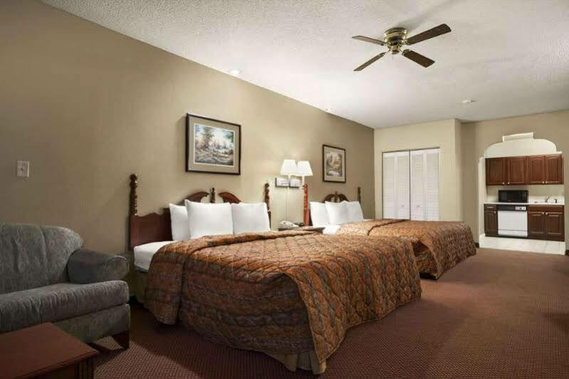 Days & By Wyndham Midtown Motel