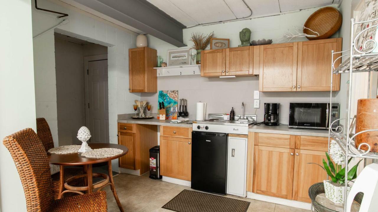 Holiday home Half Mil $$ Less Than A *