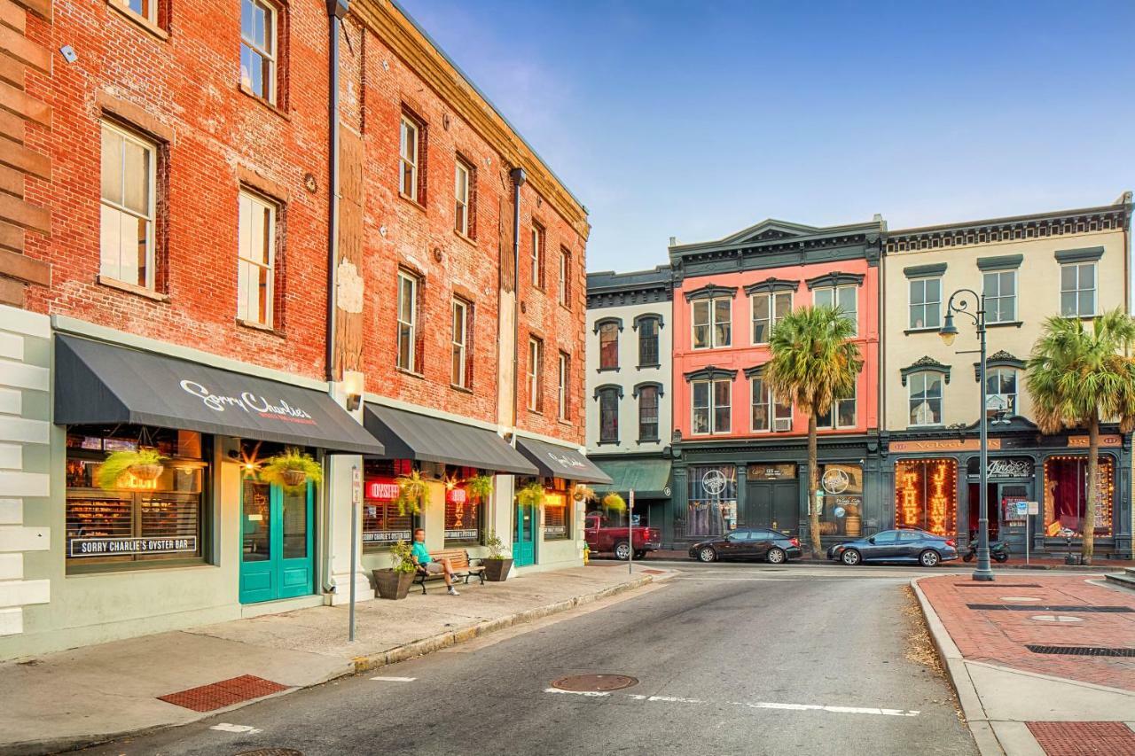 Sunny * Savannah