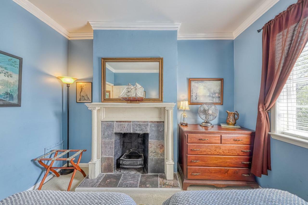 Lark Holiday home *