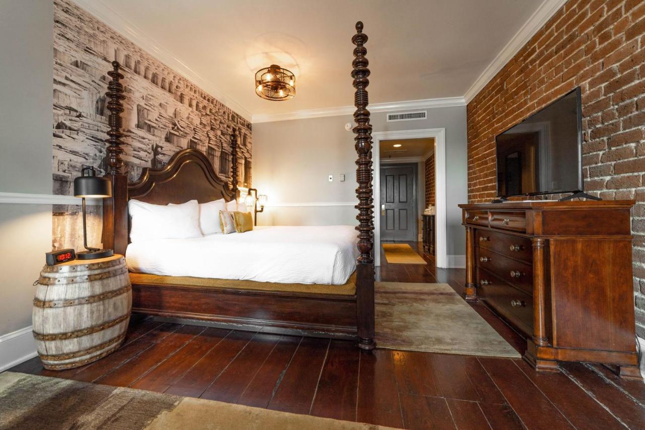 River Street (adults Only) 4*