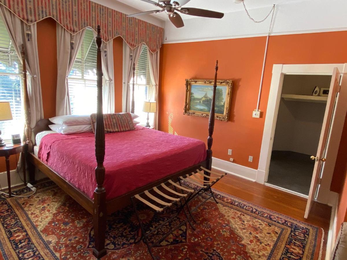 Foley House Bed & Breakfast 4*