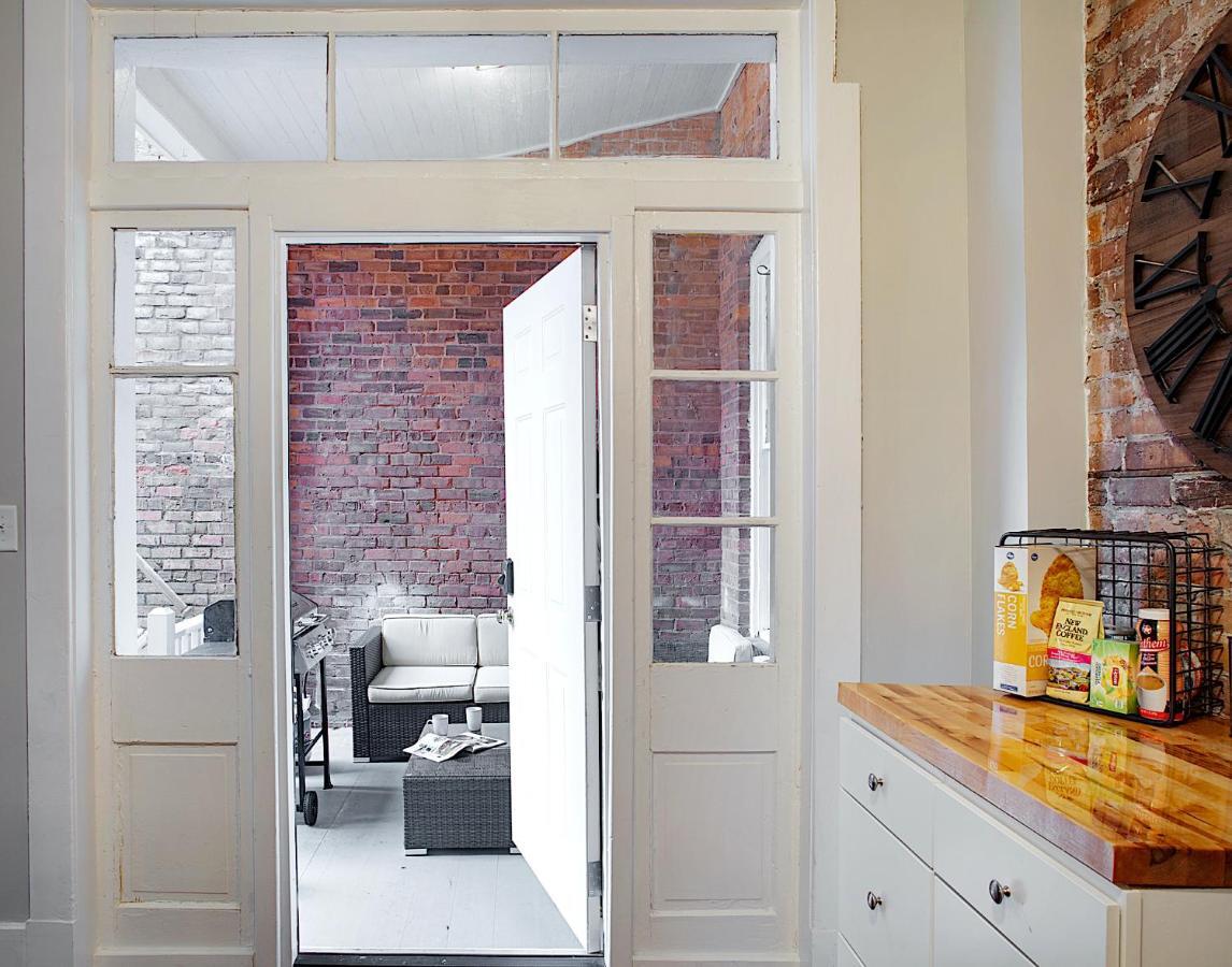 Newly Renovated Historic Townhome! Apartment Savannah