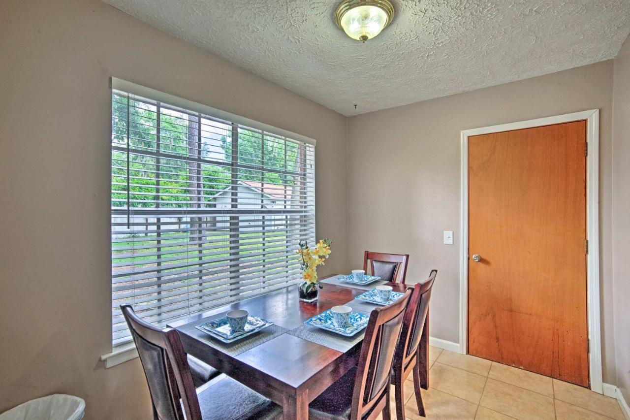 Updated With Yard - Near River Street! Savannah