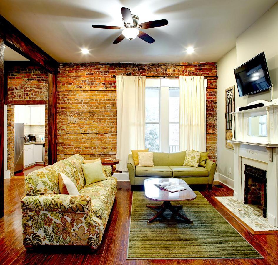 4 Bedroom Beauty In Historic Building * Savannah