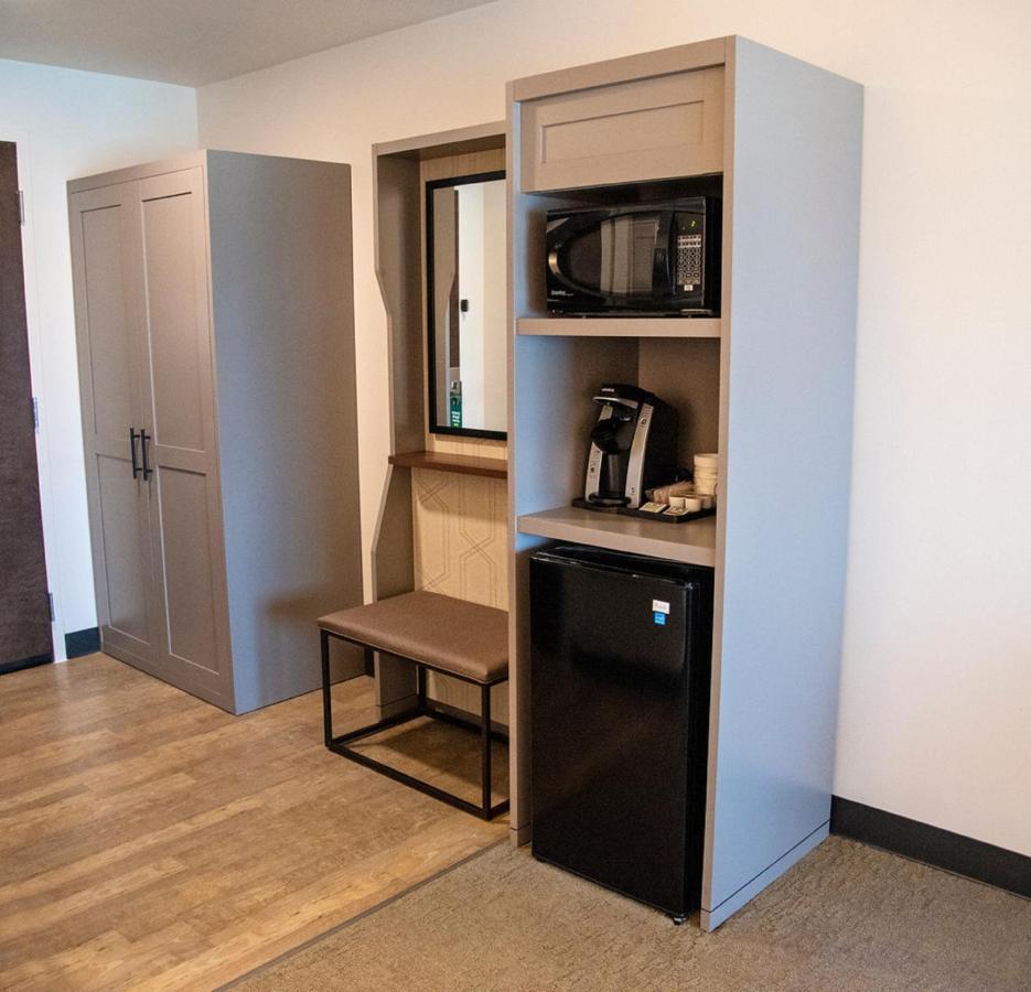 & - Airport - Pooler By Ihg Hotel 3*
