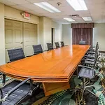 Savannah Gateway Hotel & Suites