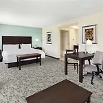 Hampton Inn & Suites Savannah-Airport