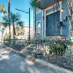 Elegant 2 Bed Directly On Forsyth Park