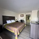 Super 8 By Wyndham Savannah